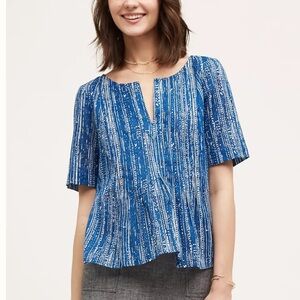 Anthropologie Maeve Blue & White Orchid Island V Neck Top Art Teacher Boho Sz 8